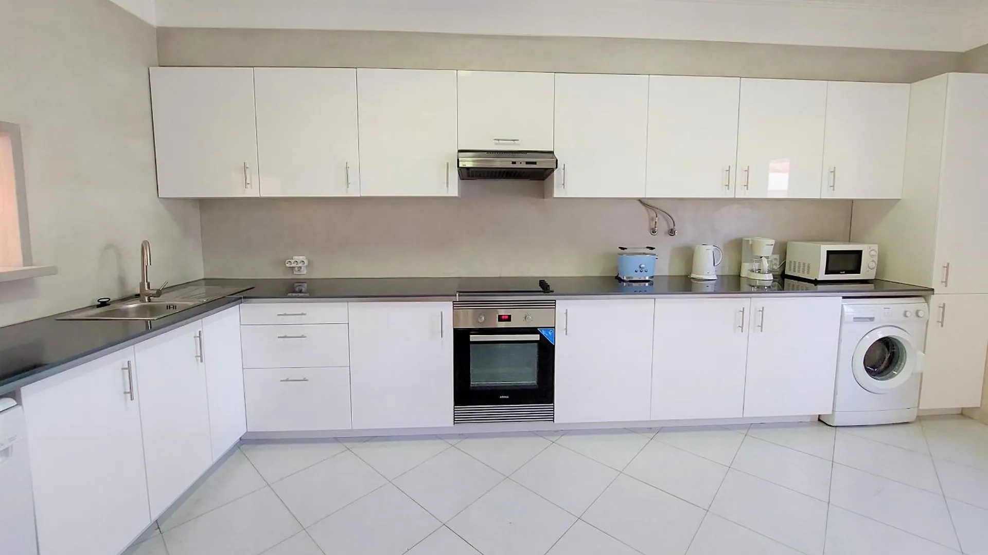 Vilamouratenis 'Blue' By Sapvillas Holiday home Vilamoura